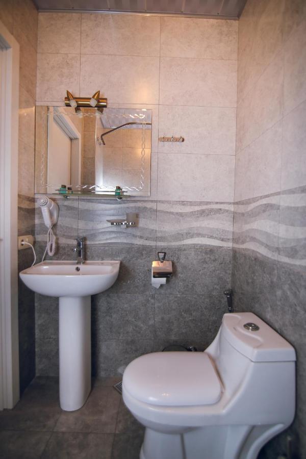 Hotel Kera Tbilisi Exteriör bild